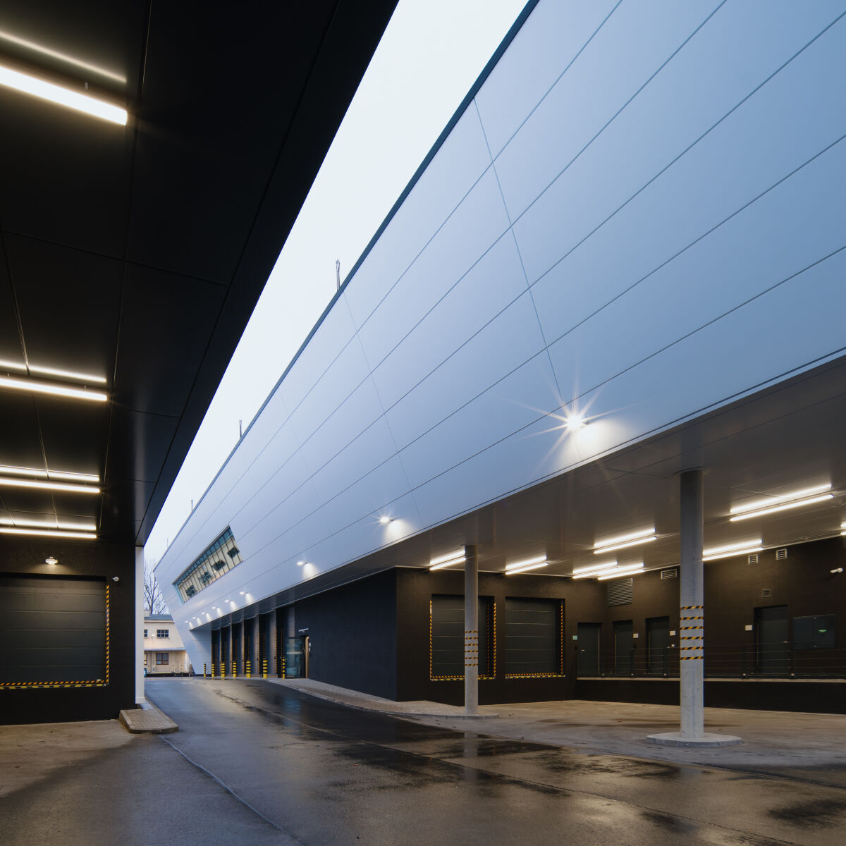 Logistické centrum